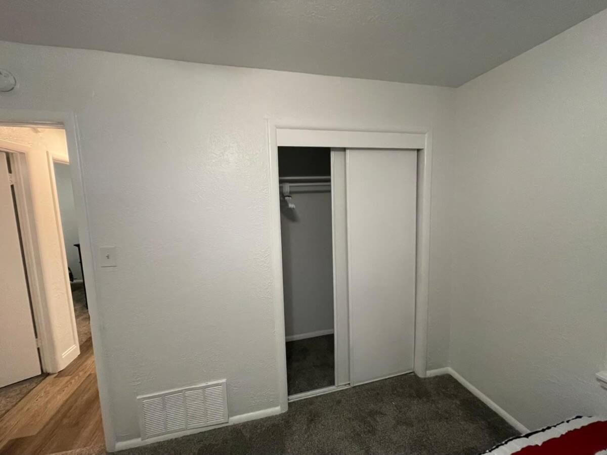 Cozy 3-Bedroom, 1-Bath Home Close To Fort Sill 劳顿 外观 照片