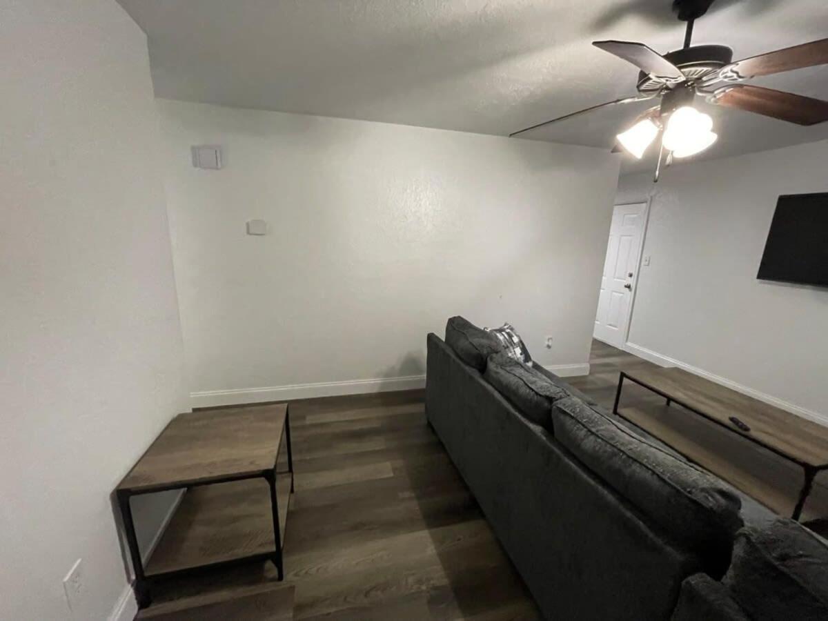 Cozy 3-Bedroom, 1-Bath Home Close To Fort Sill 劳顿 外观 照片